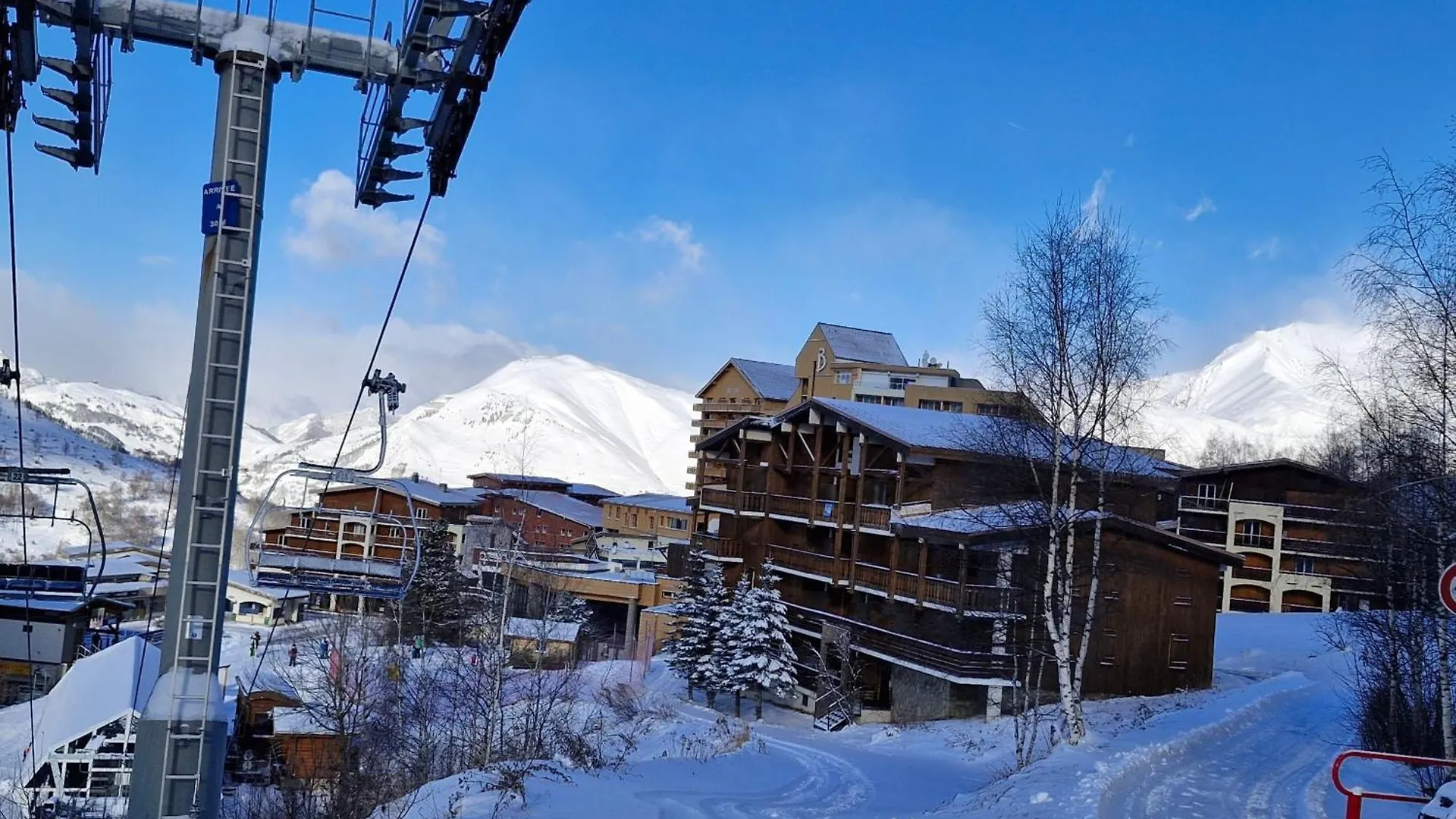 레두잘프 Cozy T1 With Balcony On The Snow Front 아파트 0*,  프랑스