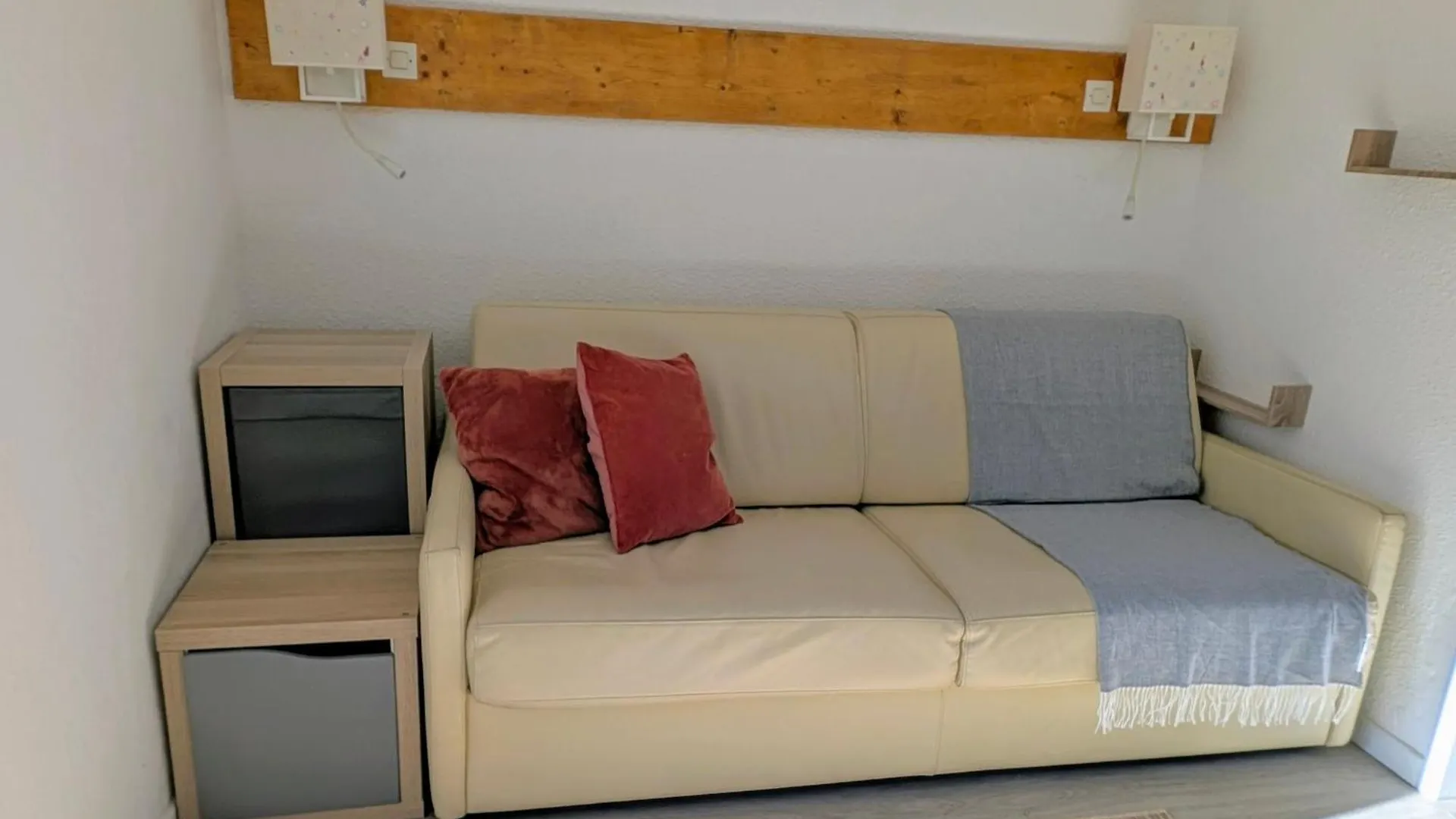 Cozy T1 With Balcony On The Snow Front Διαμέρισμα Λε Ντεζ Αλπ Γαλλία
