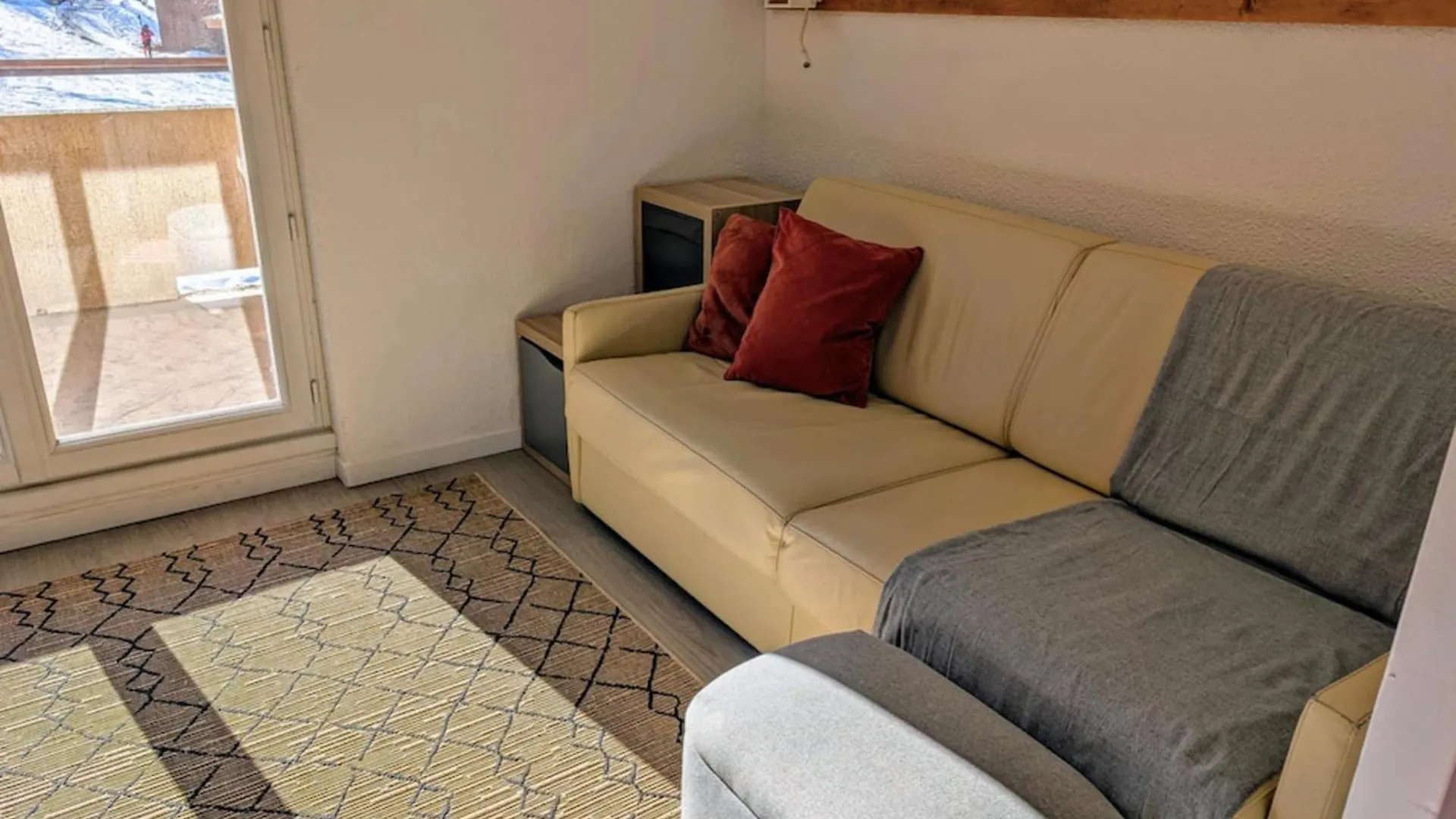 Cozy T1 With Balcony On The Snow Front Διαμέρισμα Λε Ντεζ Αλπ